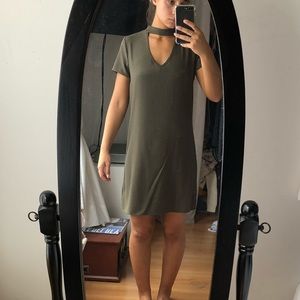 choker style v neck dress | MAKE AN OFFER |
